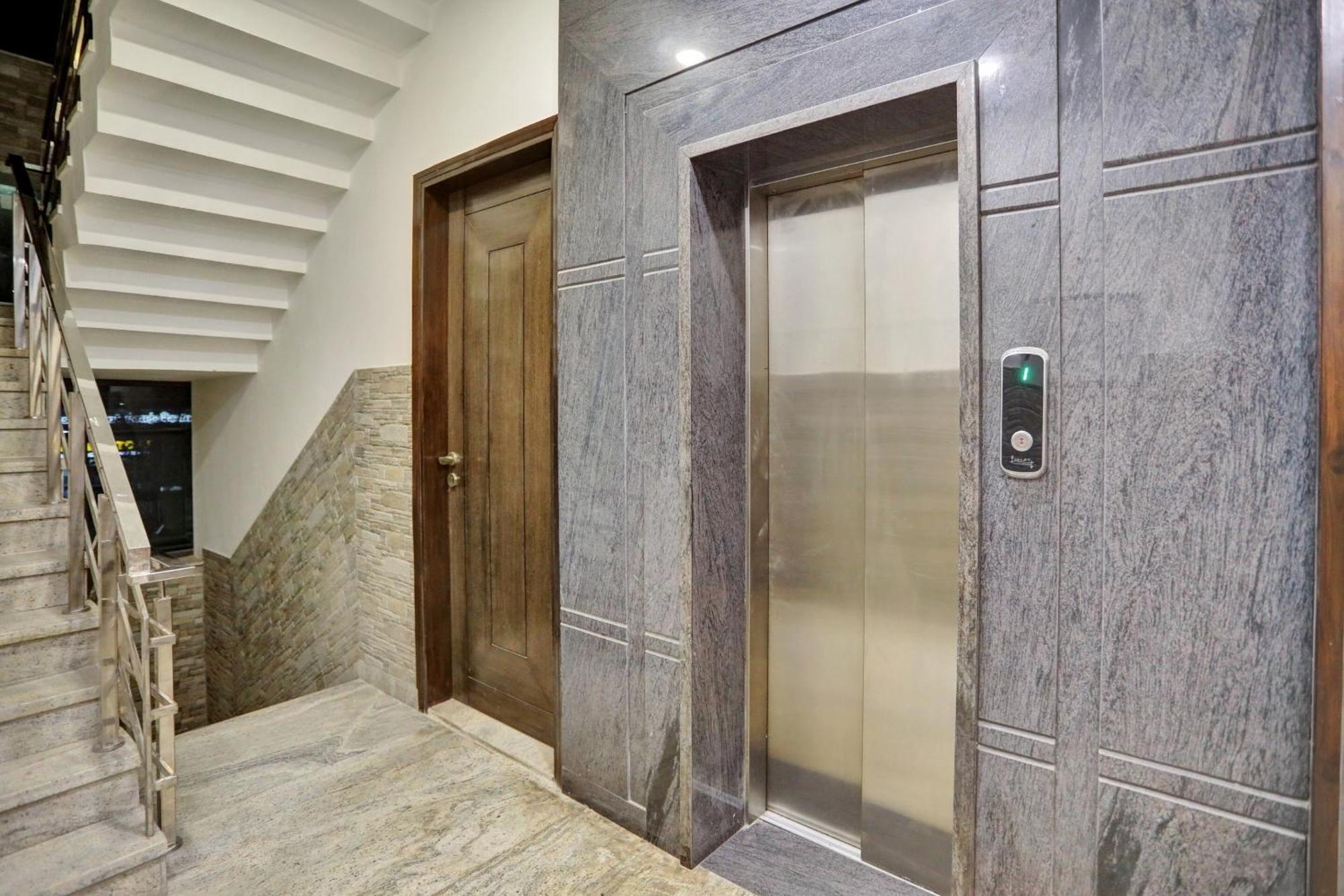 Townhouse Xanthe Noida Exterior foto